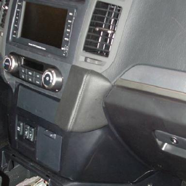 KUDA for Mitsubishi Pajero since 11/06 